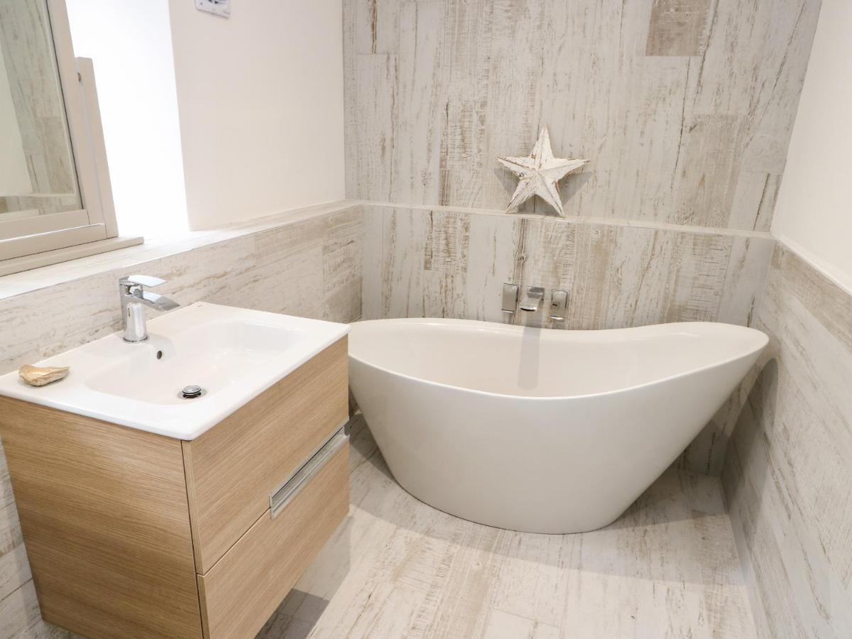 A Mor Apartment Llanfairpwllgwyngyll ภายนอก รูปภาพ