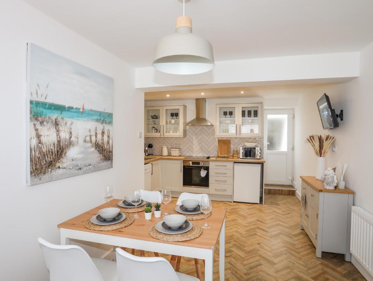 A Mor Apartment Llanfairpwllgwyngyll ภายนอก รูปภาพ